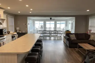Image de Large Waterfront Home at the North End of Conesus Lake with Garage Game Room!