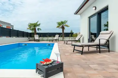 Luxury villa with heated pool near the beach 1