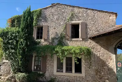 Image de Maison de charme avec jardin de curé dans petit village entre Nîmes et Uzès