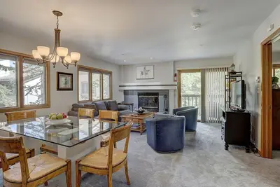Image de Newly Remodeled Spacious 1 Bedroom by RedAwning