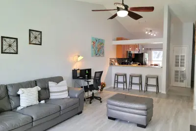 Cheerful Clearwater Home