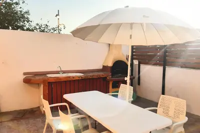 Image de Complete house with terrace and barbecue with three bedrooms, three bathrooms.