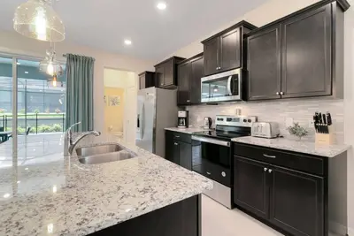 Image de Perfect  5 Bed Villa just for you and your family, private pool & game room