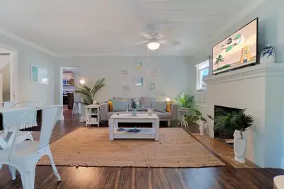 Image de Life is Good #1 🏝️ 5bd\/2ba - Sleep 12 ✈️ Near Pbi, Convention Center (+Parking)
