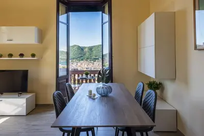 Altido Great Lake Como View - 2 Br Apt w/Garden