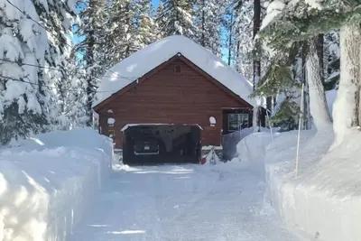 Image de Truckee Cabin on Tahoe Donner Golf Course