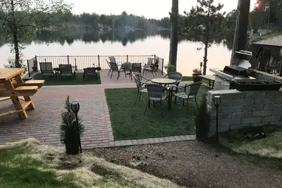 Image de Jack Pines. Beautiful Lake side Property.