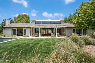 Image de Luxury Ranch Home with private pool on 18 acres.