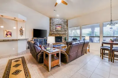 Image de Delightful desert escape with private pool, hot tub & fast WiFi
