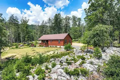 Image de Secluded Mountain Cabin in Wardensville!