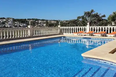 Image de Villa Casa Jessie avec piscine, climatisation, Wi-Fi, jardin et terrasse. Animaux admis