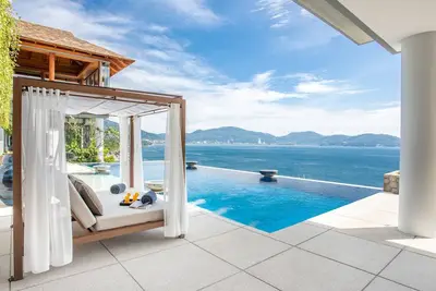 Image de Villa Chelay - Luxury Waterfront Villa with Sunset View