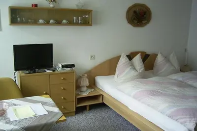 Image de Doppelzimmer, Dusche, Wc - Gästezimmer & Ferienwohnung Kapp