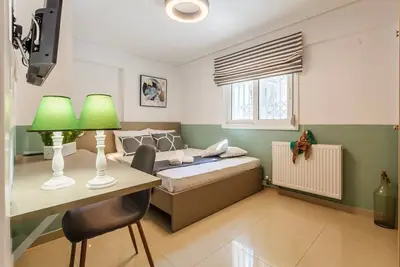 Kalamata Lime Studio - Cozy Gem w\/ Private Parking