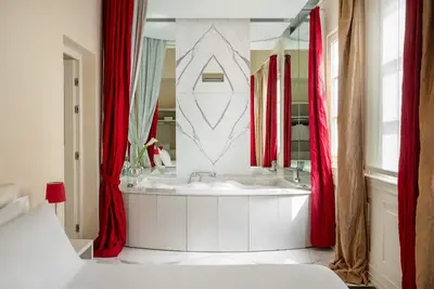 Image de Luxury Three-room apartment with Jacuzzi - Ricasoli Florence | One Experience