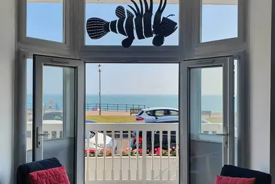 Image de Beautiful beachfront apartment