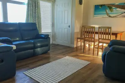 Image de 2 chambres à coucher à Dartmouth