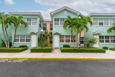 Image de Barefoot Beach Ground-Floor Condo with Beach Access from the Complex.