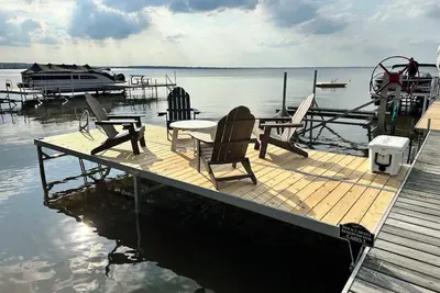 Image de North View Cabins #1 - Comfortable 2Bed/1Ba Cabin with Private Deck on the Lake!