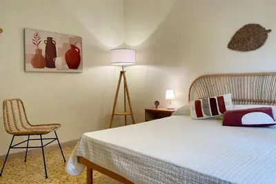 Image de 50 meters from the sea