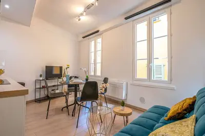 Image de Bel appartement pour 2 personnes avec climatisation, Wifi, Tv et parking