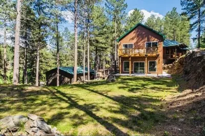Image de Vacation home with views of Mount Rushmore!