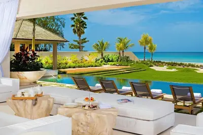 Image de Perfect beachfront retreat of 5 bedrooms for rest & relaxation