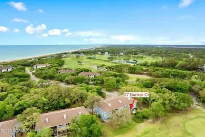 Image de 3br/2ba Condo-On 8th Hole of Golf Course, 6-min Walk to Beach, Sleeps8