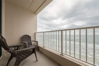 Image de Oceanfront Condo at South Point on Traffic Free Beach - Unit 404