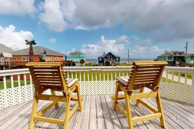 Image de Here Comes The Sun: 3 Br, 2. 5 Ba House in Port Bolivar, Sleeps 14