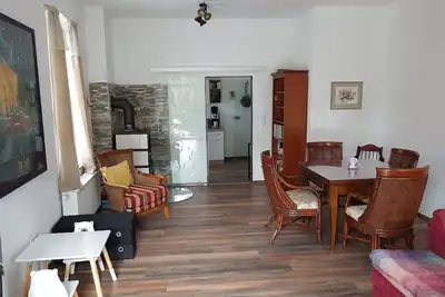 Image de Nice apartment with balcony directly on the Rhine; centrally located