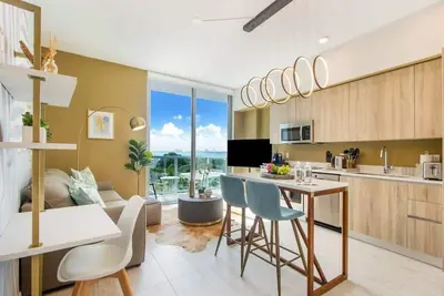Image de Bay Views! Tropical Miami Studio-Miami Design Dist
