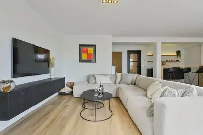 Image de Huswell - Stunning modern apartment with terrace and parking