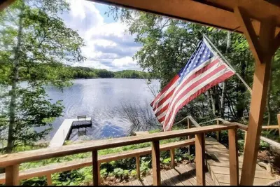 Image de Lakeside Cabin