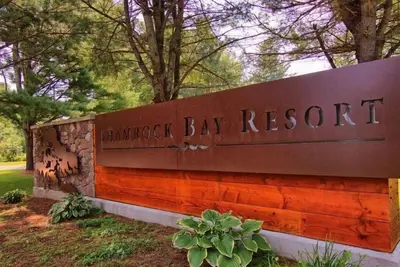 Image de Beautiful 2+1 bedroom cottage shamrock bay resort with swimming pool