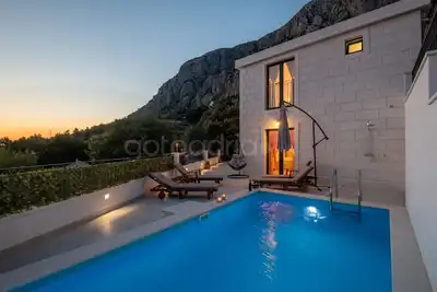 Image de Maison de vacances Makarska pour 1 - 6 personnes avec 2 chambres à coucher - Maison de vacances