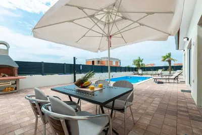 Image de Maison de vacances Vrsi pour 1 - 8 personnes avec 4 chambres à coucher - Maison de vacances