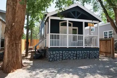 Delicate Arch Cabin #03