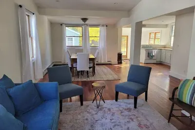 Image de Charming house in Bellport Village.