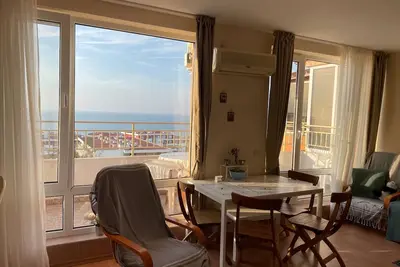 Image de 2b/2b Great views Sea/Mountain from all balconies.