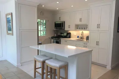 Image de Southampton Getaway, 3 bed, 2 bath, Hot Springs SaltHot Tub, Pool, small Pet