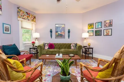 Image de The 8th Street Art House. Relax and be inspired!