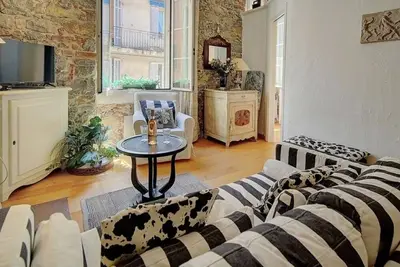 Image de Atypique Appartement 2 Chambres Suquet A2b159