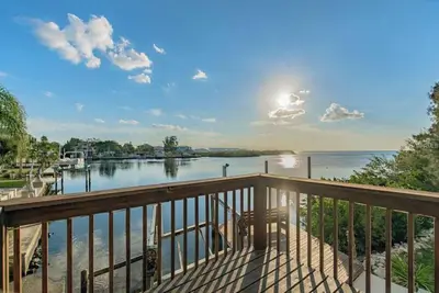 Image de Cozy Gulf Getaway. Oceanfront with Dock