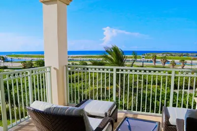 Image de Luxury 3-Bedroom Residence with Resort Amenities