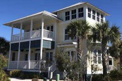 Image de Gulf views & private pool offered at ‘Windmark Place' in Phase 1 (Adults Only)