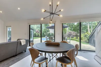 Image de Newly renovated quiet East Hampton (Springs) house with all the comforts of home