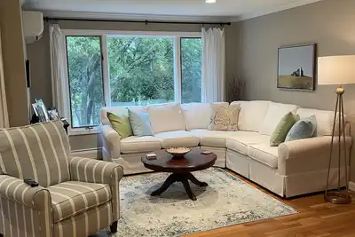 Image de Beautiful Riverview Townhome 2 Bedrooms/ 3 Full Baths!