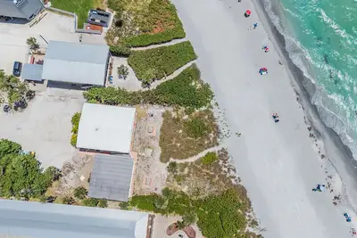 Image de Beachfront-2 Bedroom Unit-Upstairs-Walking distance to all Bars and Restaurants