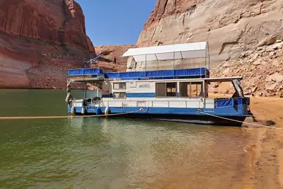 Image de Classic Houseboat 43' @ Bullfrog/ Halls Crossing Lake Powell, Ut